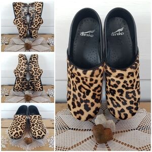 Meow Dansko Pro Clogs Leopard Haircalf Suede Fur Cheetah Animal Mobwife 39